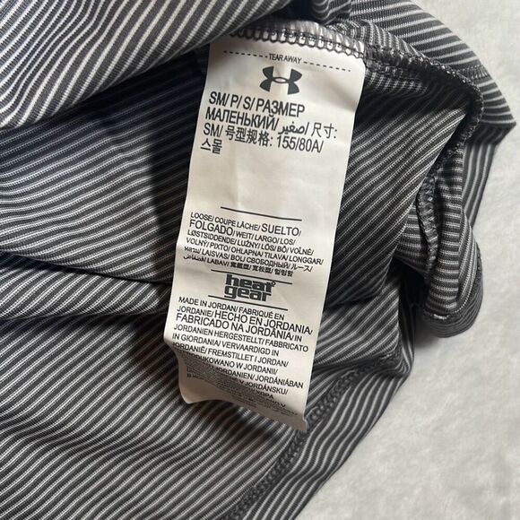 Under Armour gray Women's Tech Stripe 1/4 Zip-NWT- women Small - Picture 6 of 8